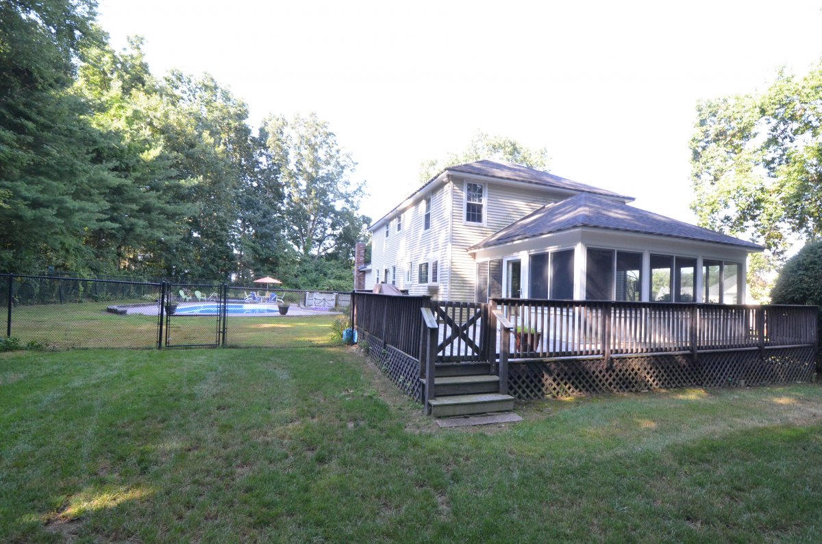 Virtual Tour of 71 Surrey Lane, Dracut, Massachusetts 01826 Single