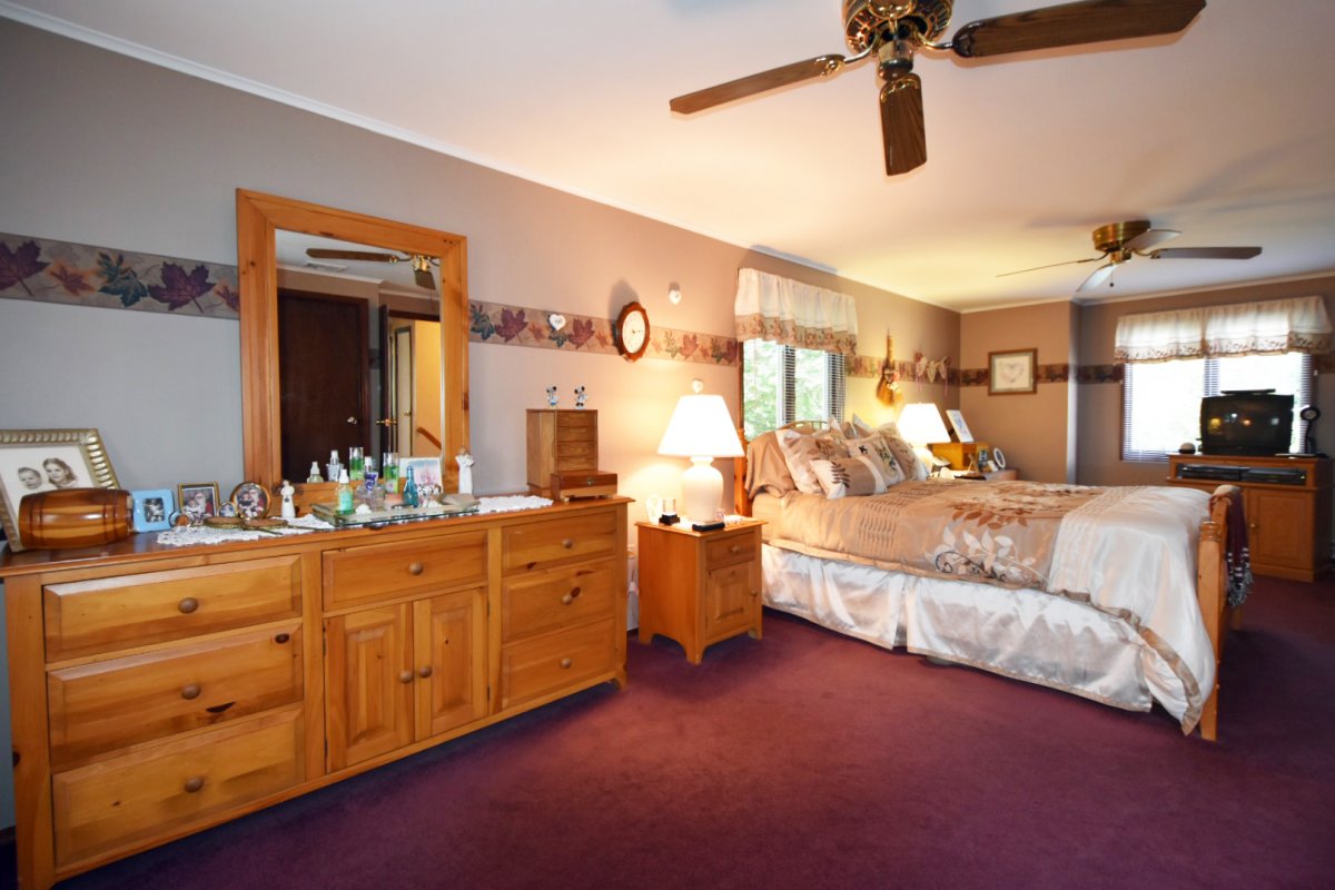 Virtual Tour of 262 Oakland Ave, Miller Place, New York 11764 Single