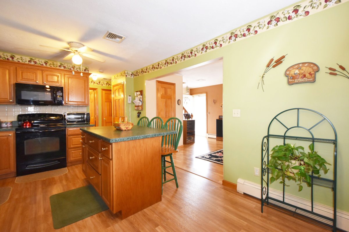 Virtual Tour of 262 Oakland Ave, Miller Place, New York 11764 Single