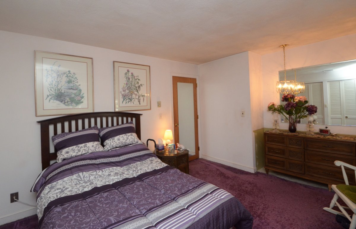 Virtual Tour of 33 Humphrey Street, Wakefield, Massachusetts 01880