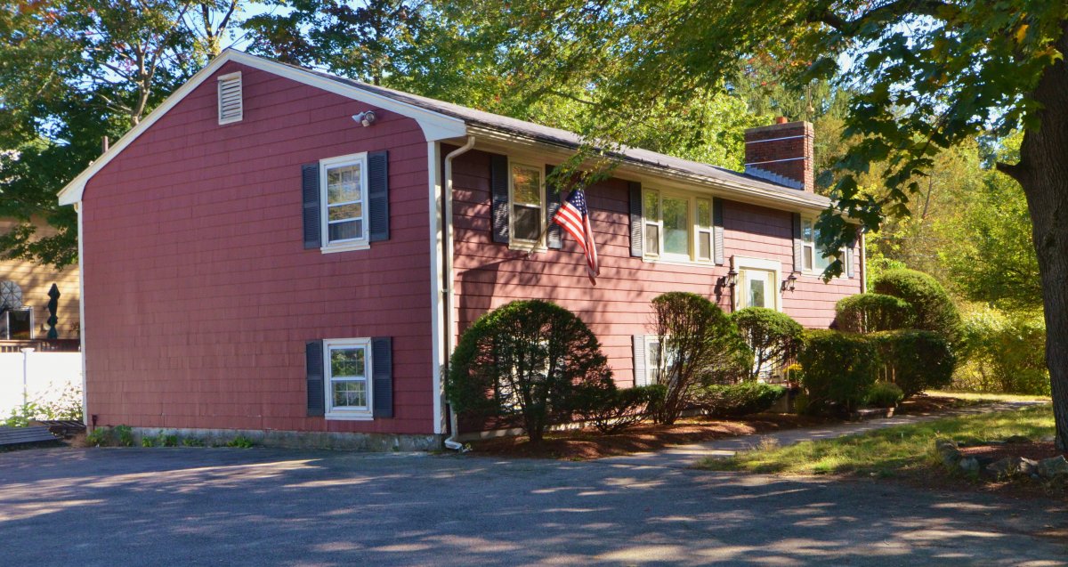 Virtual Tour of 33 Humphrey Street, Wakefield, Massachusetts 01880