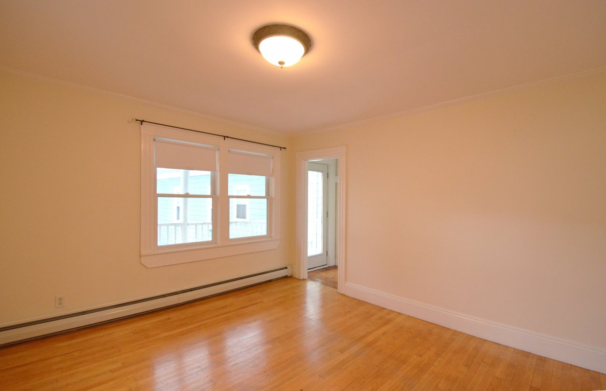 Virtual Tour of 131 1/2 North St Unit 4, Salem, Massachusetts 01970