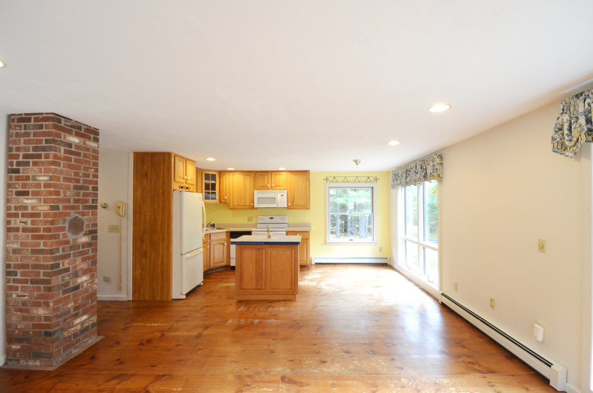 Virtual Tour of 230 Ellis Road, Westminster, Massachusetts 01473