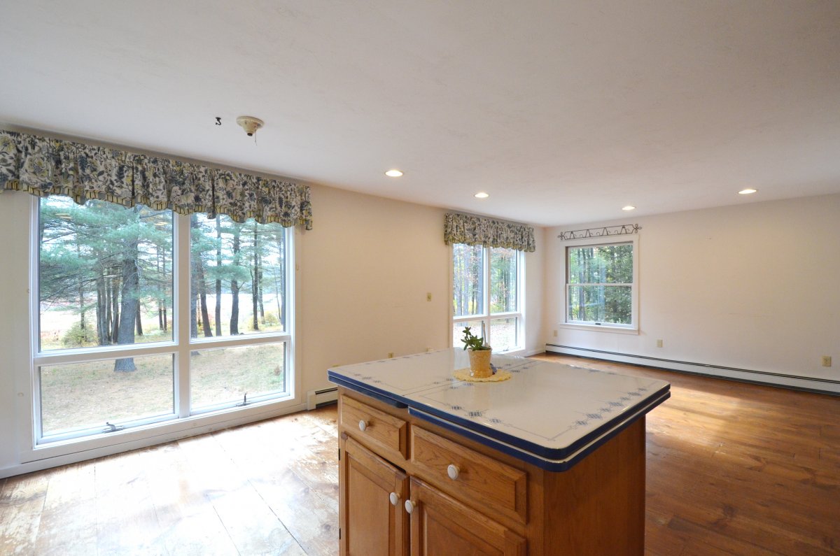 Virtual Tour of 230 Ellis Road, Westminster, Massachusetts 01473