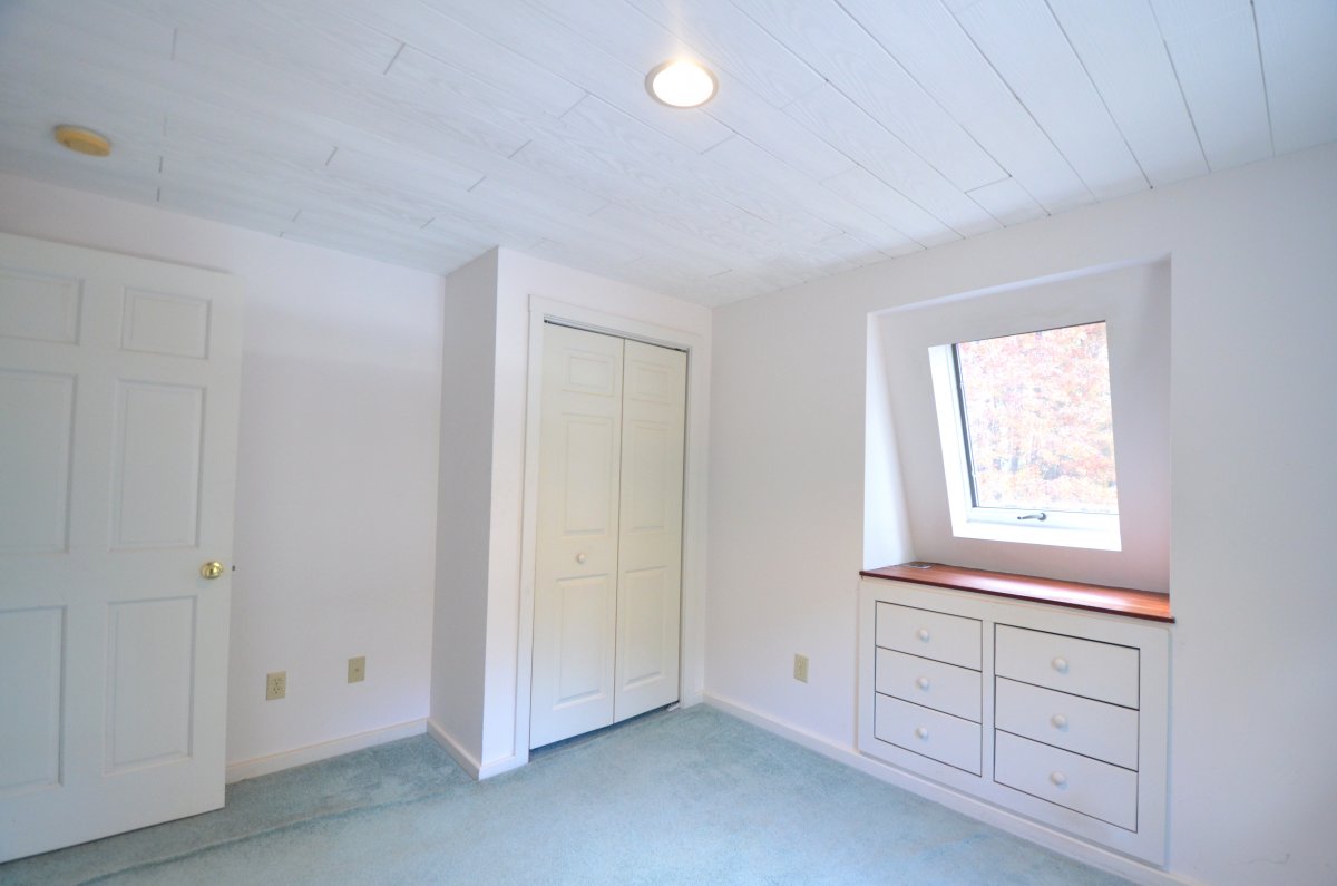 Virtual Tour of 230 Ellis Road, Westminster, Massachusetts 01473