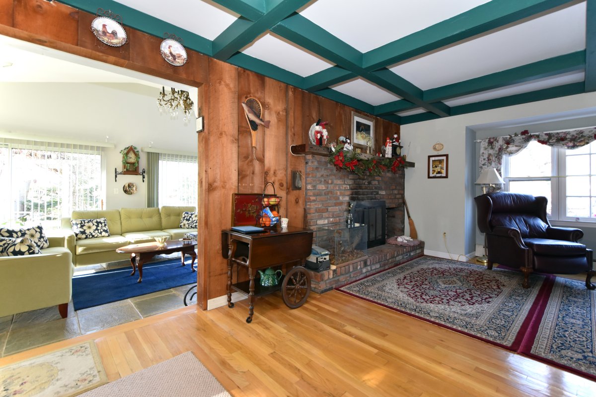 Virtual Tour of 2 Park Ave, Port Jefferson, New York 11777 Single