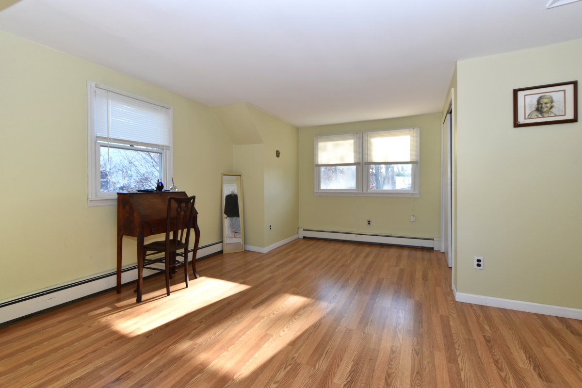 Virtual Tour of 2 Park Ave, Port Jefferson, New York 11777 Single