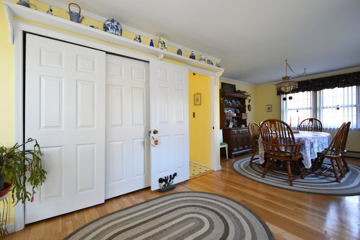 Virtual Tour of 2 Park Ave, Port Jefferson, New York 11777 Single