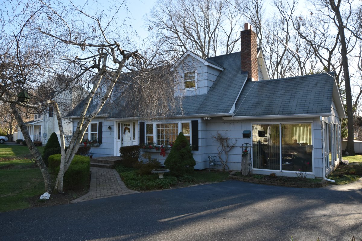 Virtual Tour of 2 Park Ave, Port Jefferson, New York 11777 Single