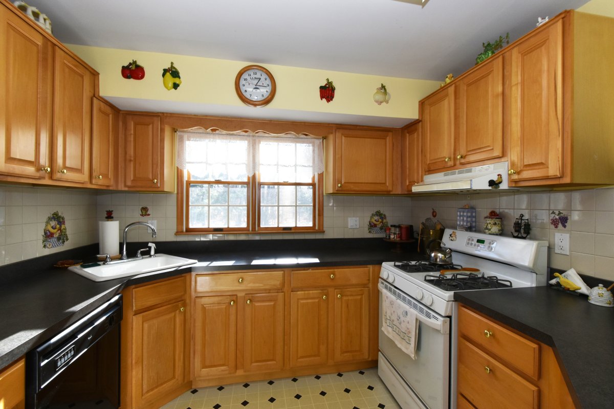 Virtual Tour of 2 Park Ave, Port Jefferson, New York 11777 Single