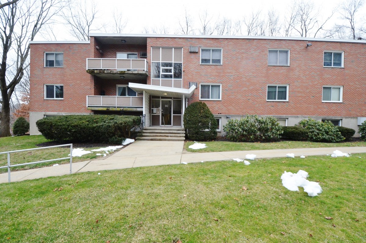 Virtual Tour of 90 Lionel Ave Unit A, Waltham, Massachusetts 02452
