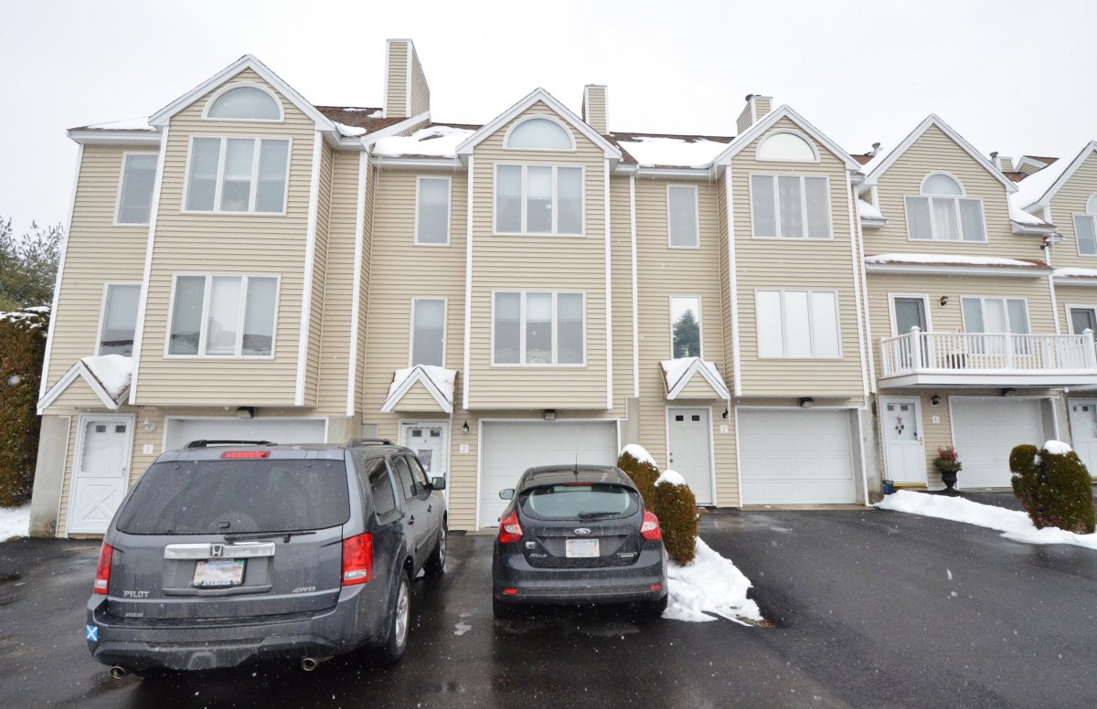 Virtual Tour of 36 Tobey Road, Unit 2, Dracut, Massachusetts 01826