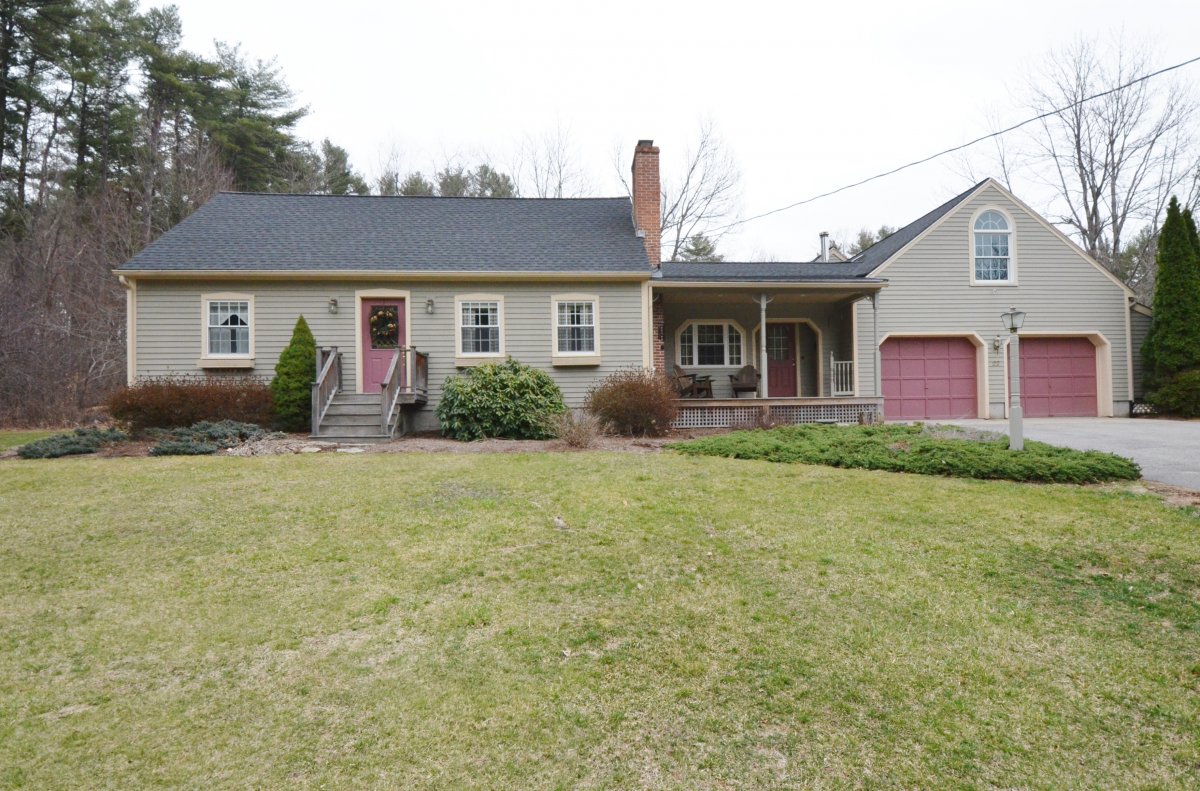 Virtual Tour of 22 Woodside Drive, Sterling, Massachusetts 01564 Single Family Home TourVista