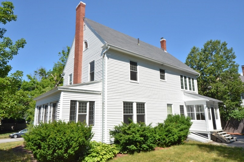 Virtual Tour of 139 North Adams Street, Manchester, New Hampshire 03104