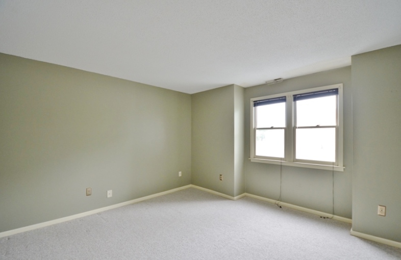 Virtual Tour of 64 Tennis Plaza, Unit 7, Dracut, Massachusetts 01826