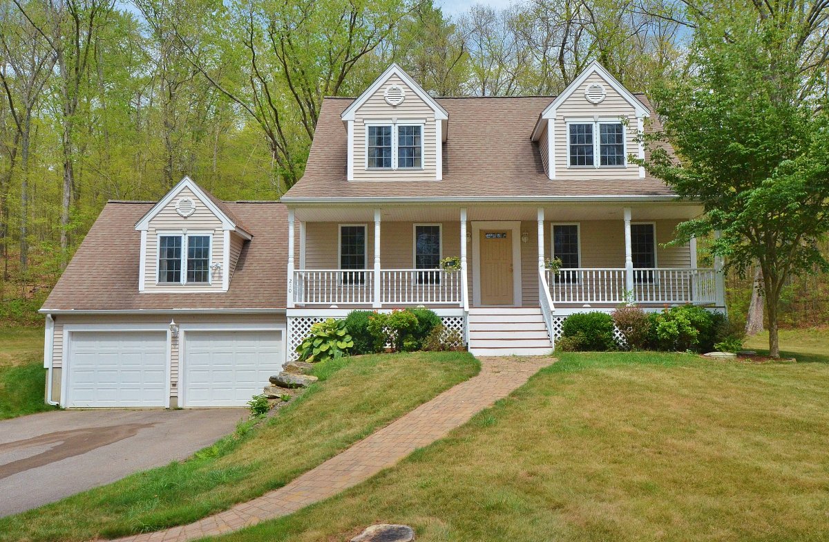 Virtual Tour of 210 Brookfield Road, Fiskdale, Massachusetts 01518