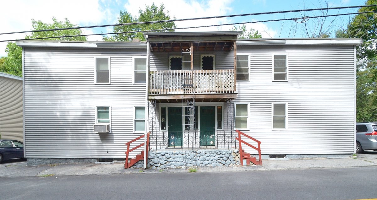 Virtual Tour of 44 Primrose Hill Road, Dracut, Massachusetts 01826