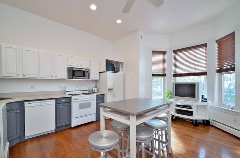 Virtual Tour of 25 Fort Ave, Unit 2, Roxbury, Massachusetts 02119