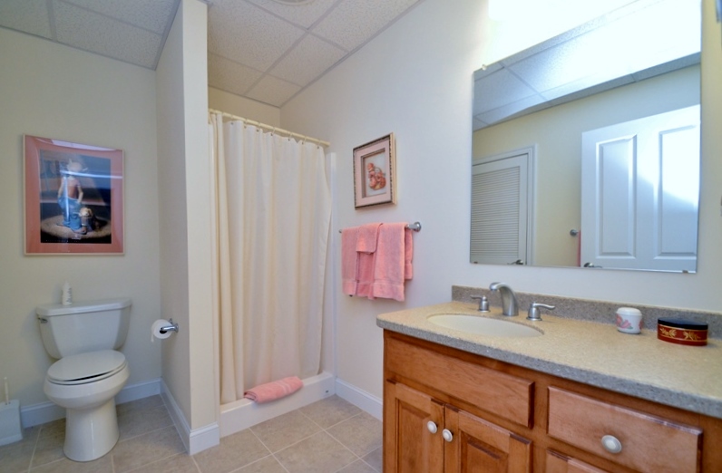 Virtual Tour of 5 Brierly Circle Unit 5, Millbury, Massachusetts