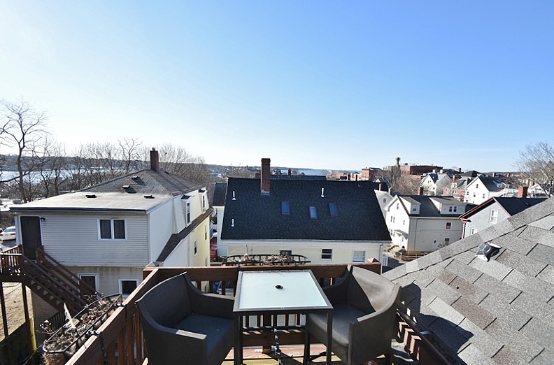 Virtual Tour of 31 Chestnut St. Unit 3, Gloucester, Massachusetts 01930 Condo TourVista