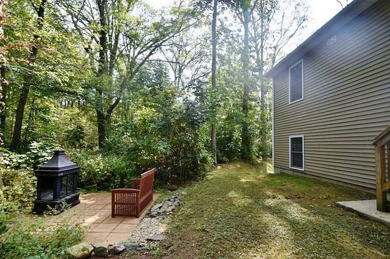 Virtual Tour of 130 Keach Pond Drive, Chepachet, Rhode Island 02814 Single Family Home TourVista