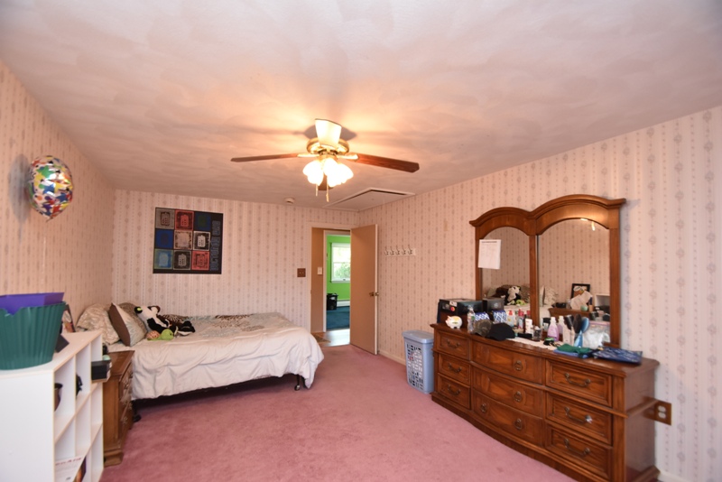 Virtual Tour of 12 Maryvale Ln, Peabody, Massachusetts 01960 Single