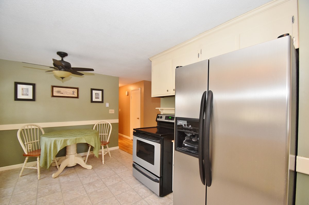 Virtual Tour of 9 Beaverbrook Road, Westford, Massachusetts 01886