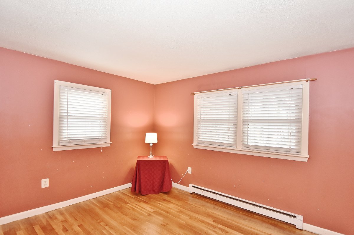 Virtual Tour of 9 Beaverbrook Road, Westford, Massachusetts 01886