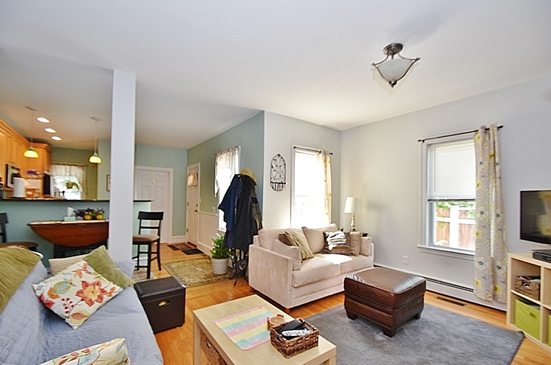 Virtual Tour of 32 Harvard St. Unit 3, Waltham, Massachusetts 02453