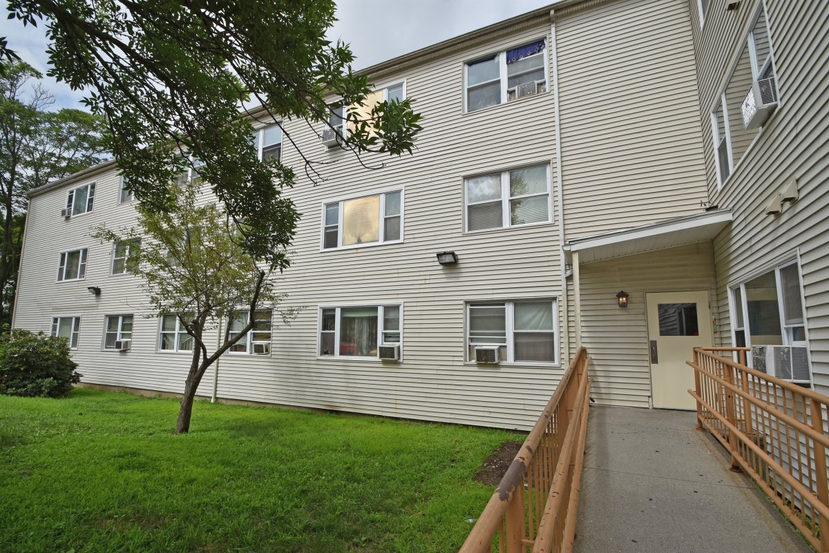 Virtual Tour of 5 E Kendall Street Unit 3B, Worcester, Massachusetts