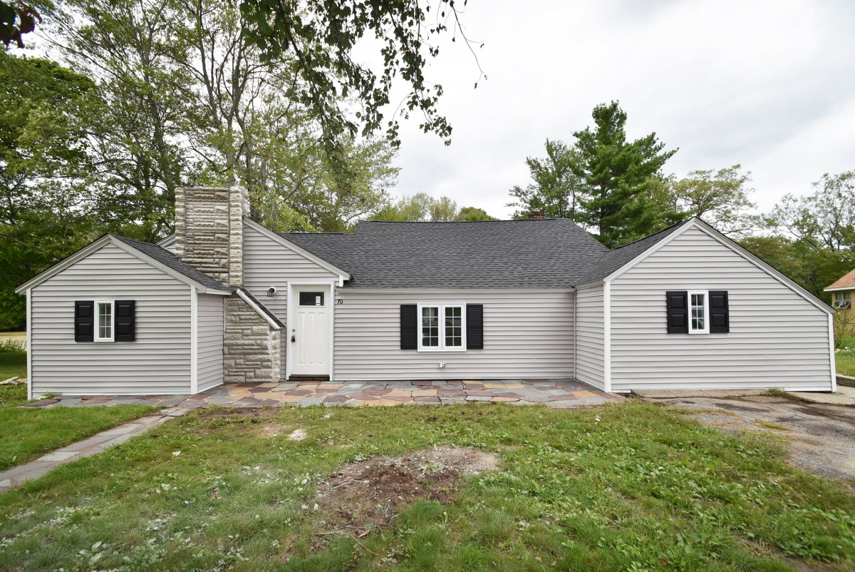 Virtual Tour of 70 Rochdale Street, Auburn, Massachusetts 01501