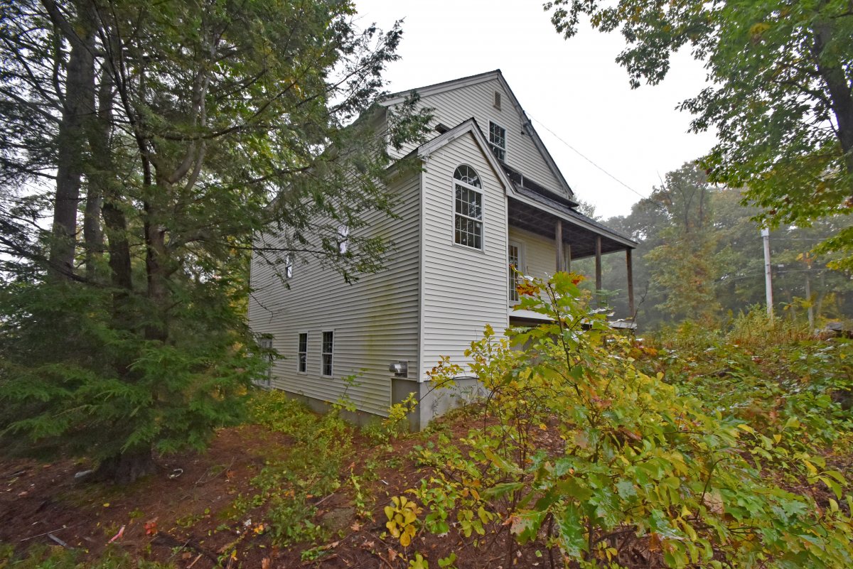 Virtual Tour of 34 Beaver Dam Road, Ashby, Massachusetts 01431 Single