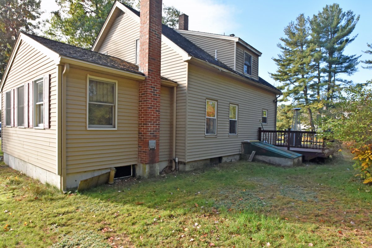 Virtual Tour of 31 Shaker Rd, Shirley, Massachusetts 01464 Single