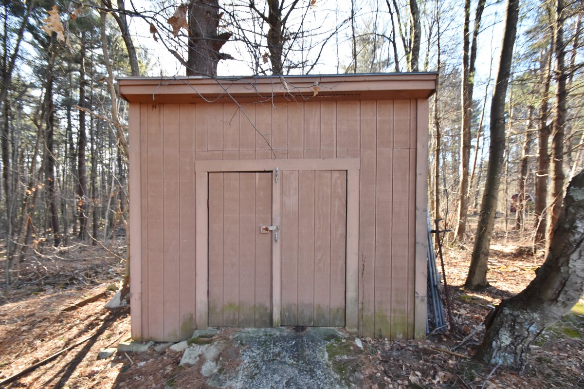 Virtual Tour of 69 Barker Hill Rd, Townsend, Massachusetts 01469