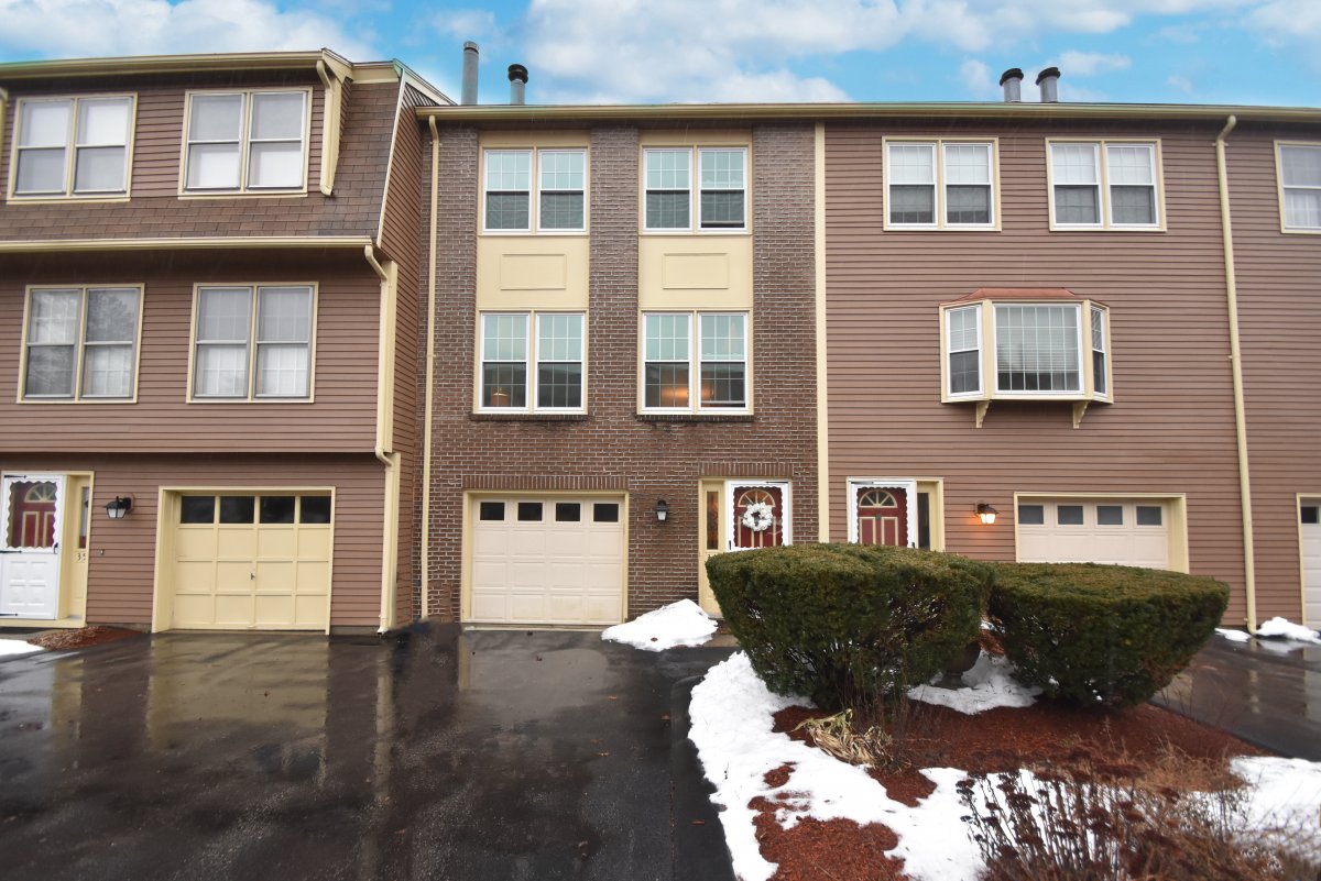 Virtual Tour of 34 Heritage Drive, Unit 34, Tewksbury, Massachusetts
