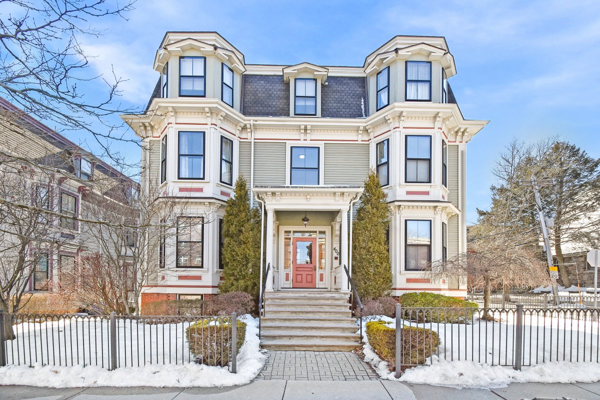 Virtual Tour of 400 Broadway Unit 8, Somerville, Massachusetts 02145