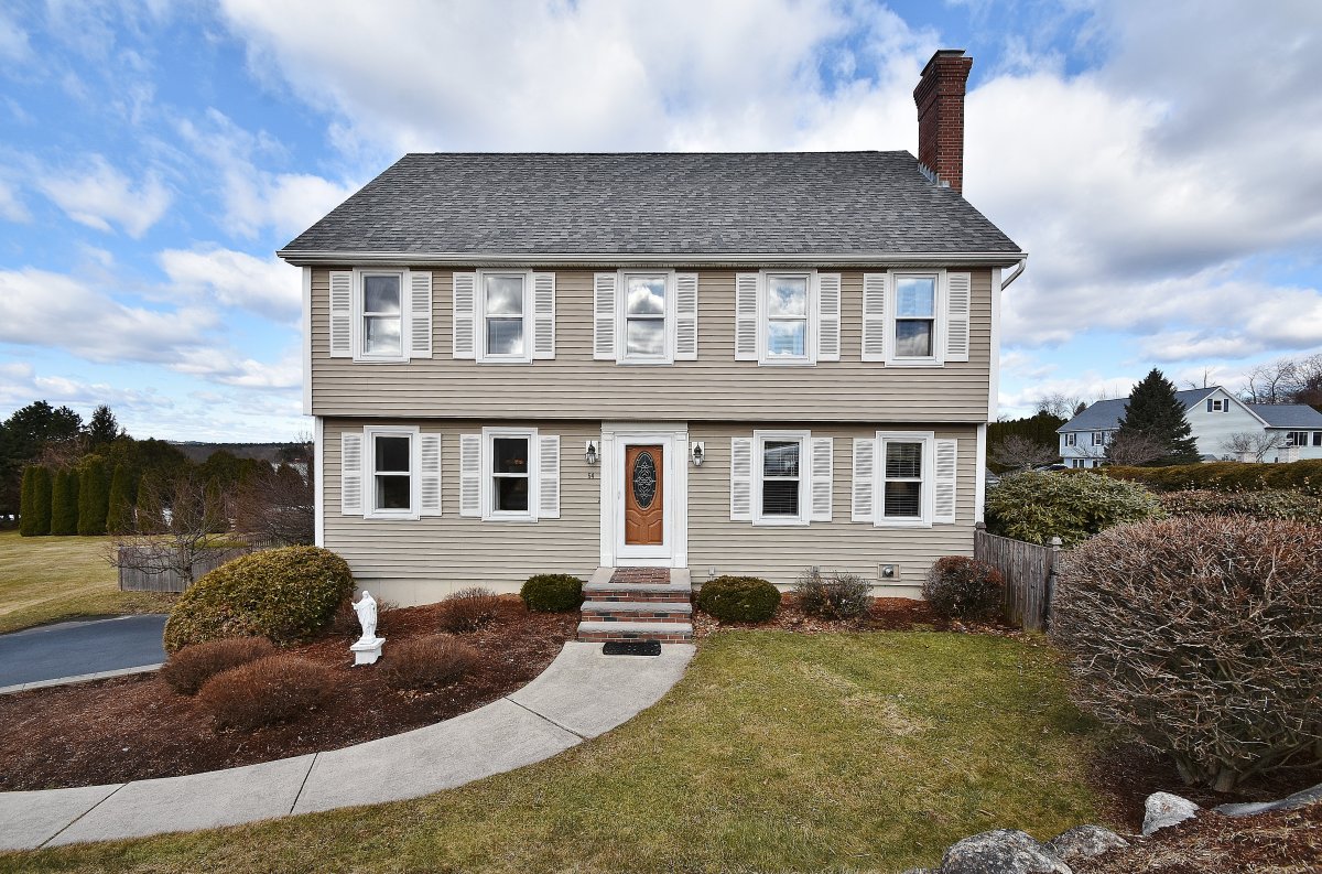 Virtual Tour of 54 Hill Street, Methuen, Massachusetts 01844 Single