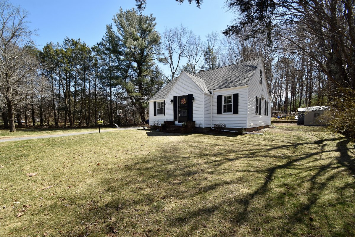 Virtual Tour of 185 Britton St, Raynham, Massachusetts 02767 Single