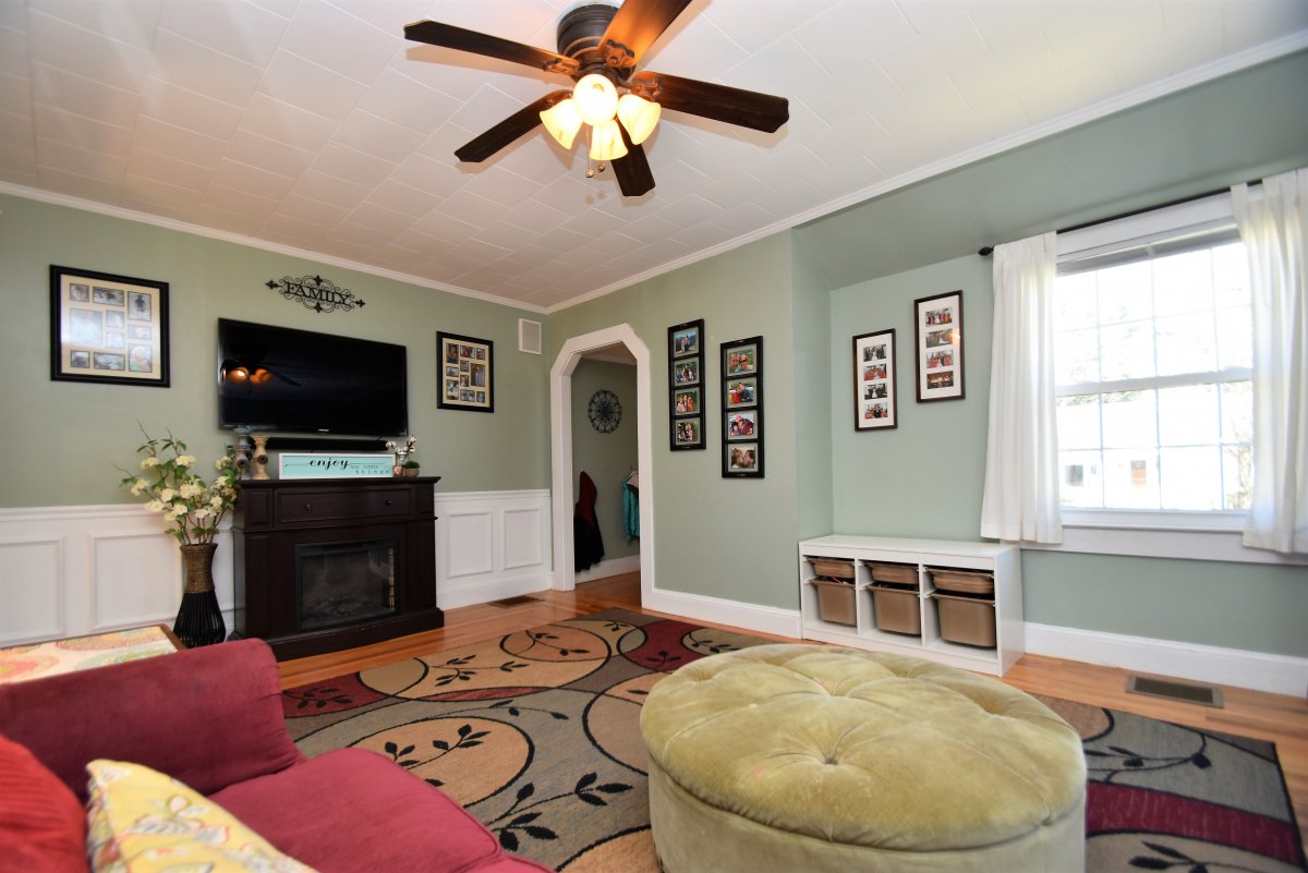 Virtual Tour of 185 Britton St, Raynham, Massachusetts 02767 Single