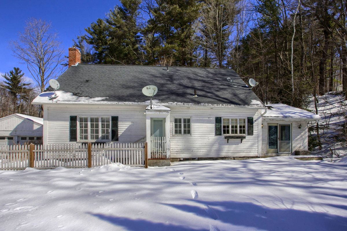 Virtual Tour of 157 Narrows Road, Westminster, Massachusetts 01473