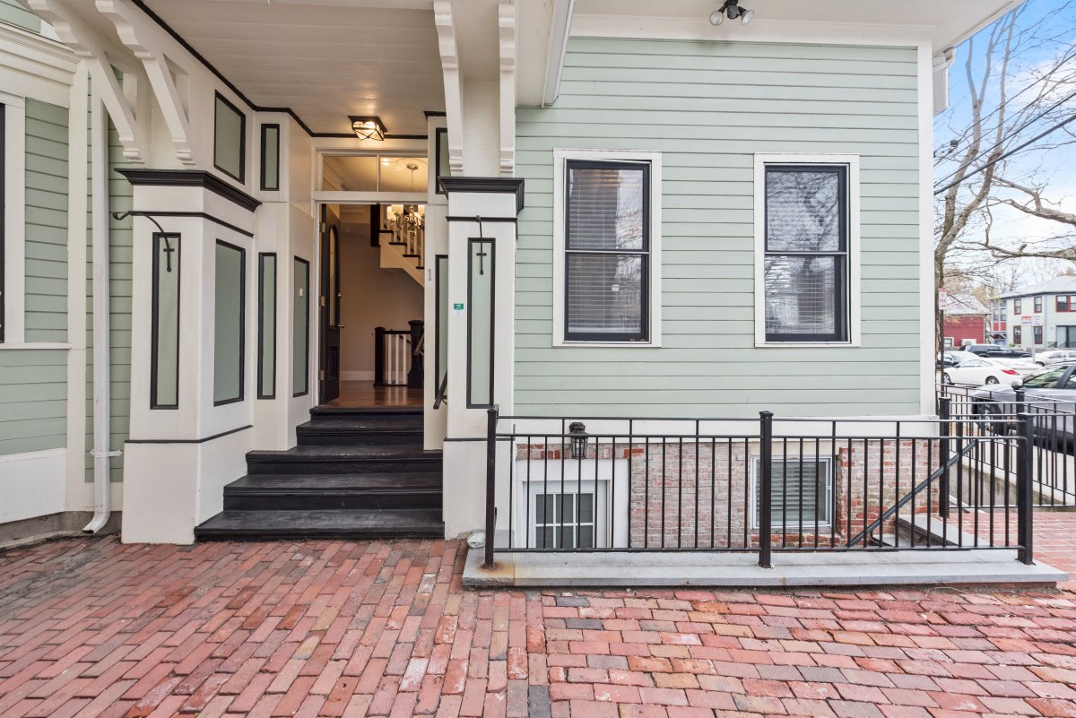 Virtual Tour of 47 Market Street, Unit 1, Cambridge, Massachusetts
