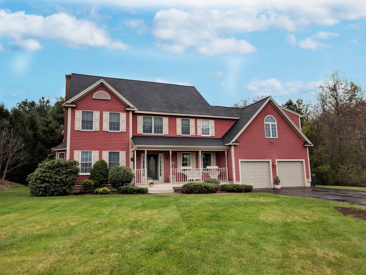 Virtual Tour of 9 Blueberry Lane, Northborough, Massachusetts 01532