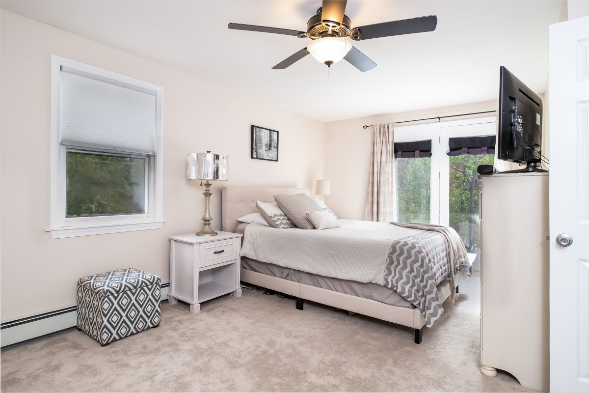 Virtual Tour of 36 Newton Avenue, Tewksbury, Massachusetts 01876