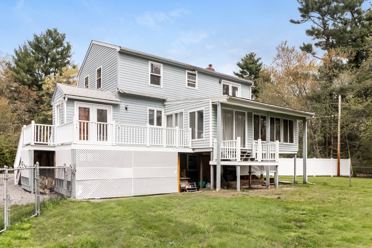 Virtual Tour of 36 Newton Avenue, Tewksbury, Massachusetts 01876