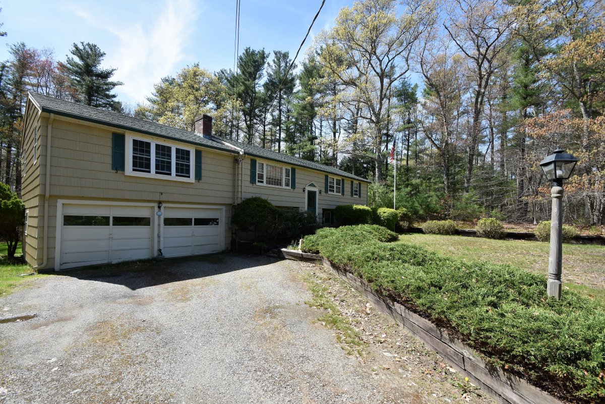 Virtual Tour of 264 Elm St., Halifax, Massachusetts 02338 Single