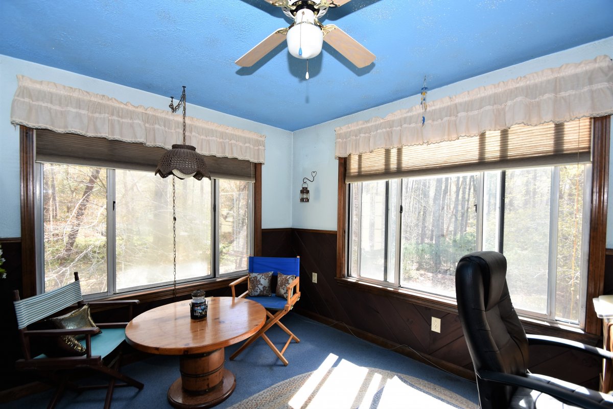 Virtual Tour of 264 Elm St., Halifax, Massachusetts 02338 Single