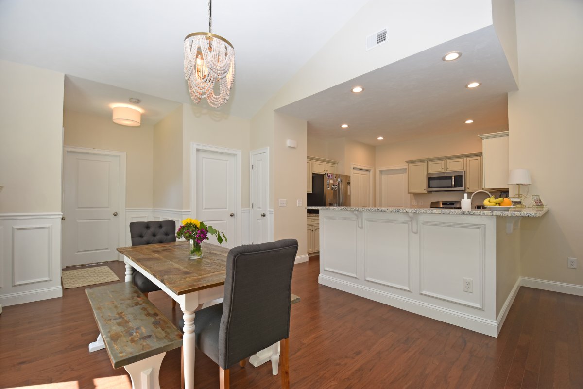 Virtual Tour of 73 Rogerson Crossing, Uxbridge, Massachusetts 01569