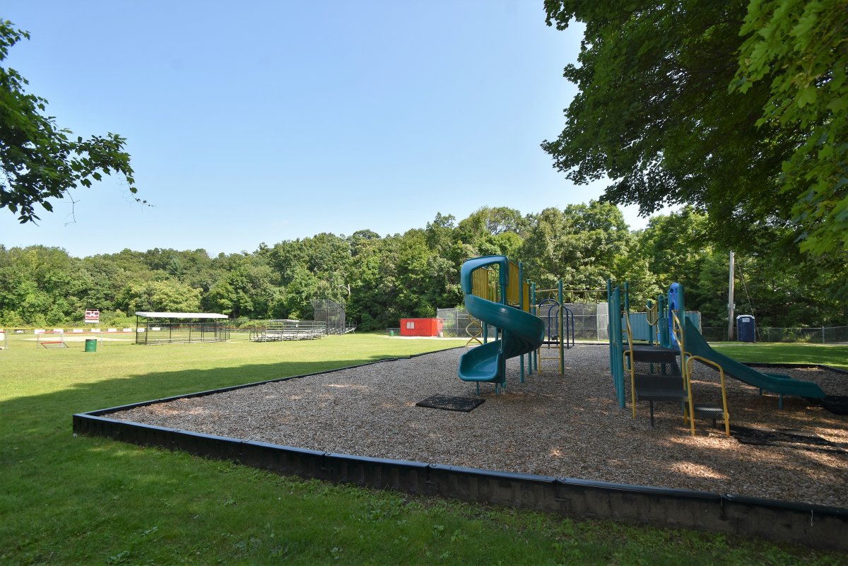 Virtual Tour of 21 Ravine Ter Unit 21, Melrose, Massachusetts 02176