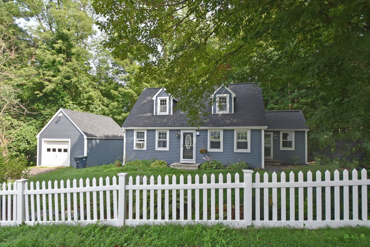 Virtual Tour of 13 Ridge Road, Southbridge, Massachusetts 01550 ...