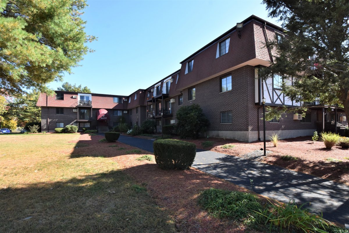 Virtual Tour of 17 Erick Road, Mansfield, Massachusetts 02048 Condo